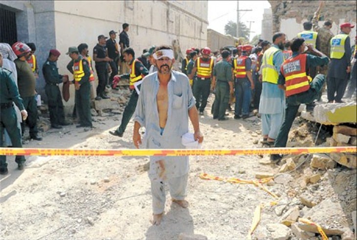 В Пакистане в результате теракта погибли и получили ранения десятки людей - ảnh 1